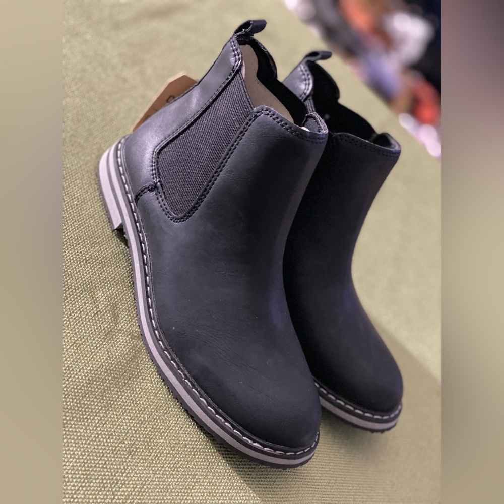 Boys boots